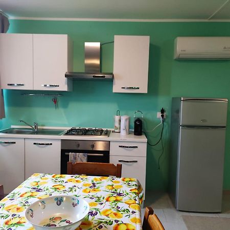 Swimming And Sun Apartment Gandosso Luaran gambar
