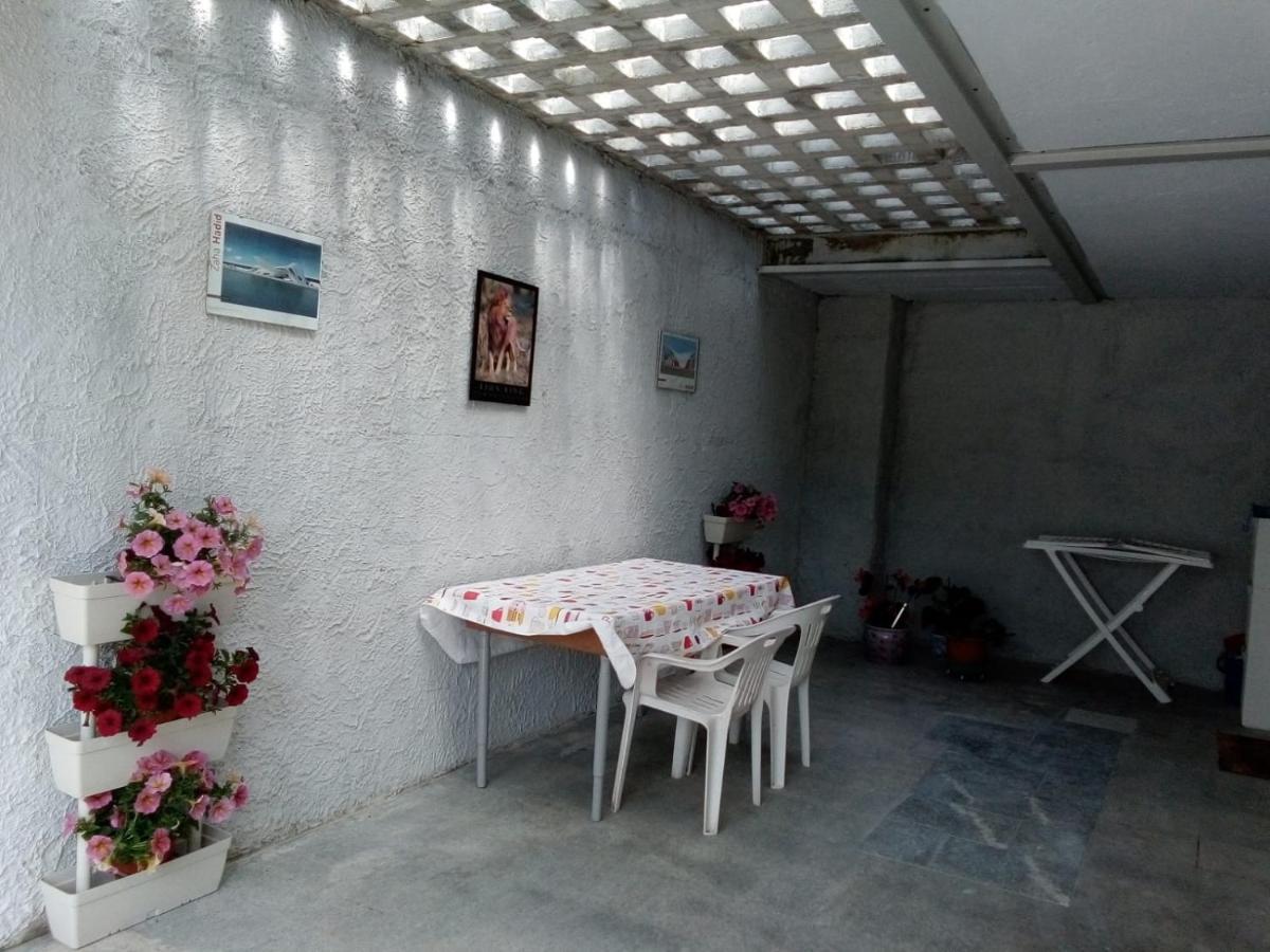 Swimming And Sun Apartment Gandosso Luaran gambar