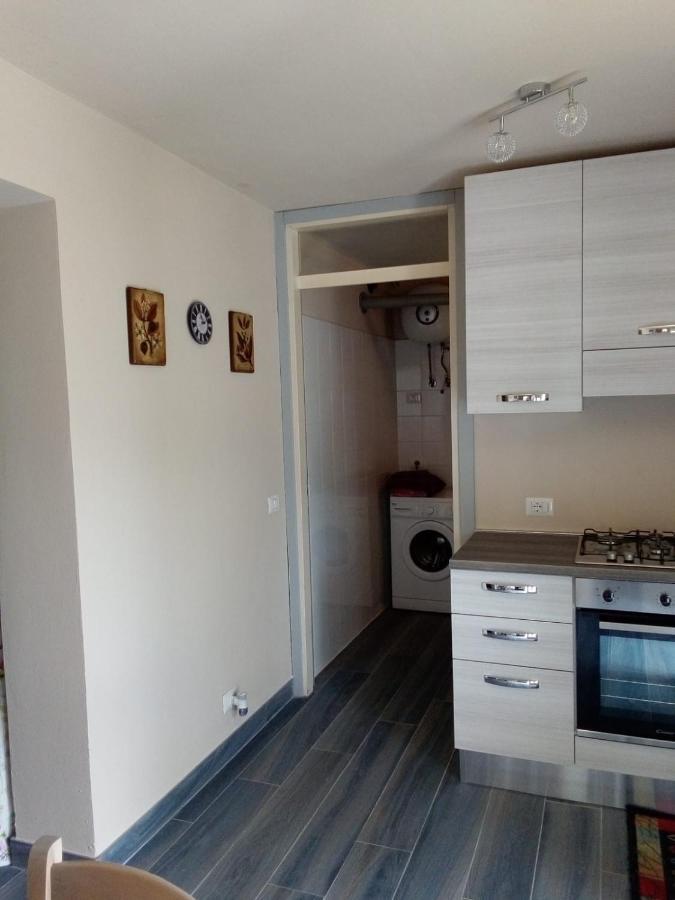 Swimming And Sun Apartment Gandosso Luaran gambar