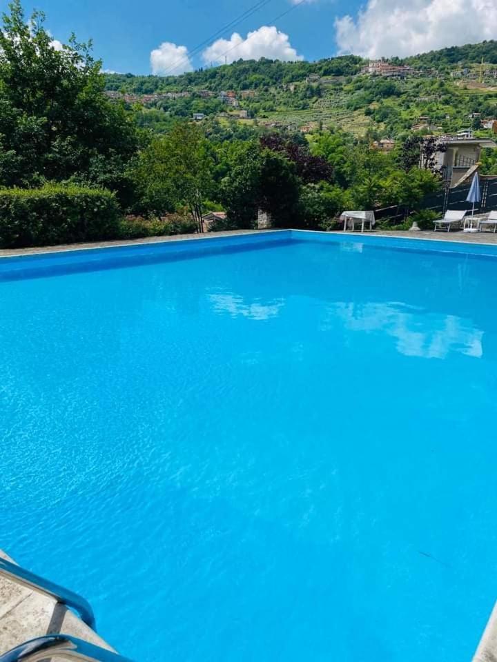 Swimming And Sun Apartment Gandosso Luaran gambar