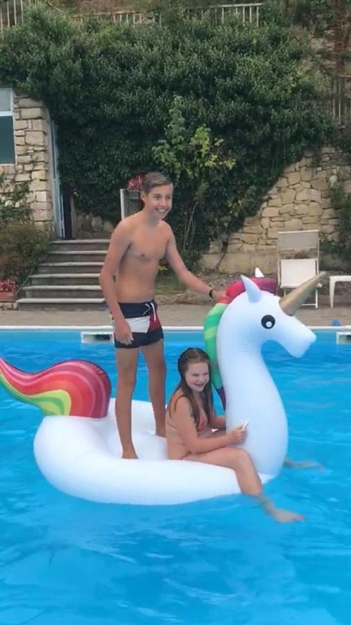 Swimming And Sun Apartment Gandosso Luaran gambar